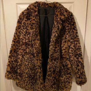 VINTAGE Cheetah faux fur coat